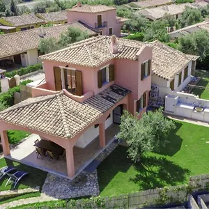 https://villa-maria-tertenia.in-sardinia.net